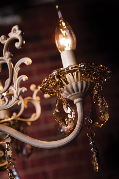 Люстра с тонированным хрусталем 3281/5 белый с золотом/тонированный хрусталь Strotskis Eurosvet