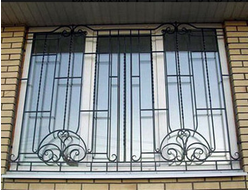 Решетка на окно в квартиру