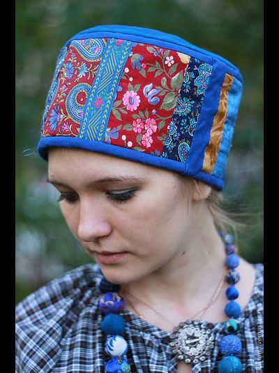 Русский традиционный женский головной убор "Повойник лоскутный".