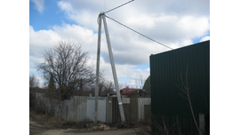 Воздушная линии электропередач на СНТ "Политехник". Монтаж опор (11 шт.) и провода СИП 4х50+1х54,6+1х16 общей протяженностью 450 м. Стоимость работ с материалами и оборудованием под ключ в 2016 г. составила 300 тыс.руб.