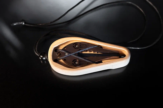 Открытый футляр из бука для варгана "Пиранья"