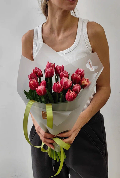 Букет цветов на 8 марта № 711