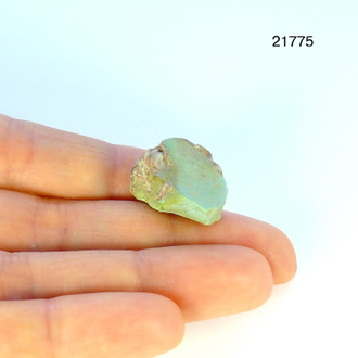 Бирюза натуральная (необработанная) Казахстан арт.21775: 3,9г - 19*14*13мм