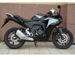 Спортивный мотоцикл MOTOLAND CBR 250 фото