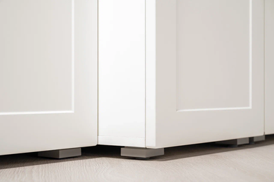 Шкаф-пенал Остин 13.225 белый шагрень, дуб вотан