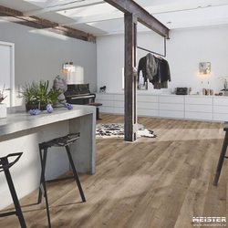 Виниловый пол Meister Дуб Потрескавшаяся земля тёмный 7433 в интерьере