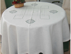 Белая льняная квадратная скатерть 140х140 см с вышивкой в стиле Рустик в комплекте с салфетками