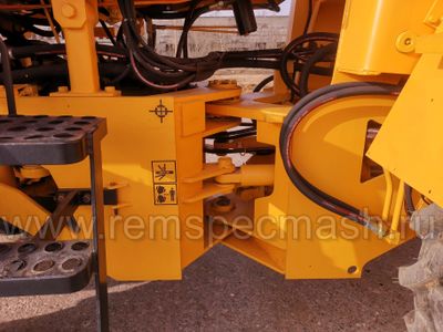 Фронтальный погрузчик Амкодор 333 (с удлинённой стрелой)