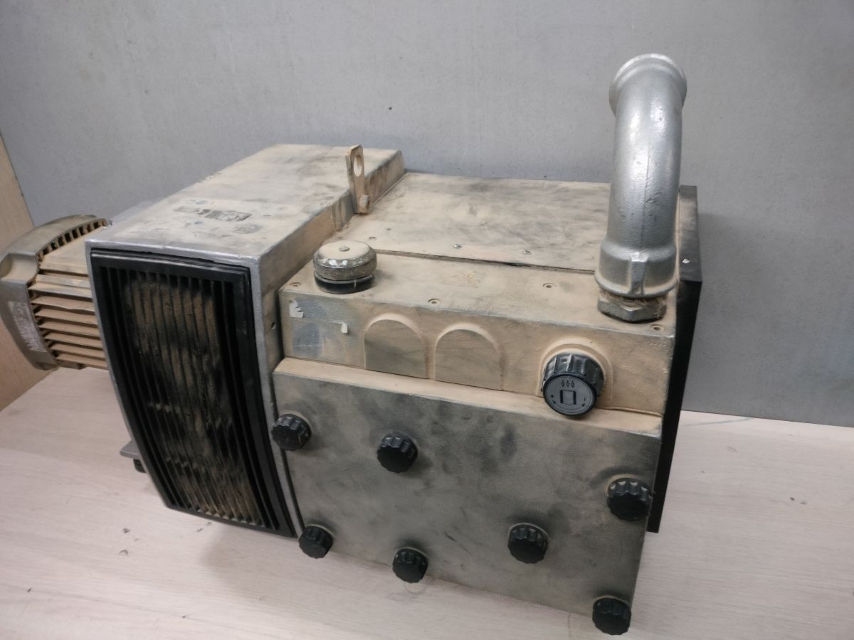 Вакуумные насосы  V-VTR-100, V-VTR-140, V-KTR-100, V-KTR-140, V-DTR-100, V-DTR-140. Ремонт.