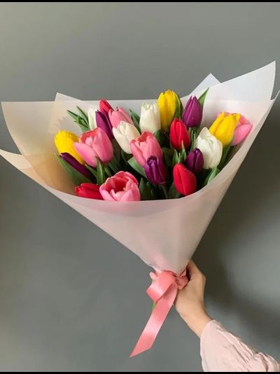 Букет из 19 тюльпанов: микс