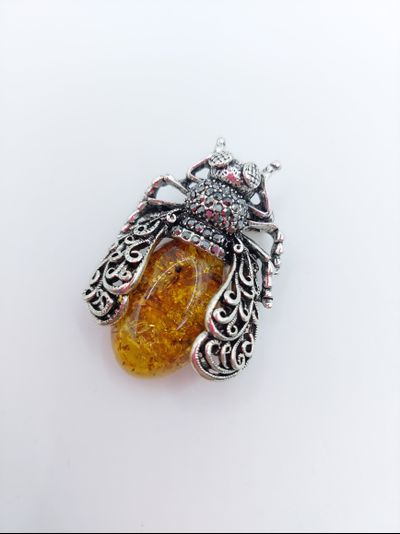 Брошь "Муха"