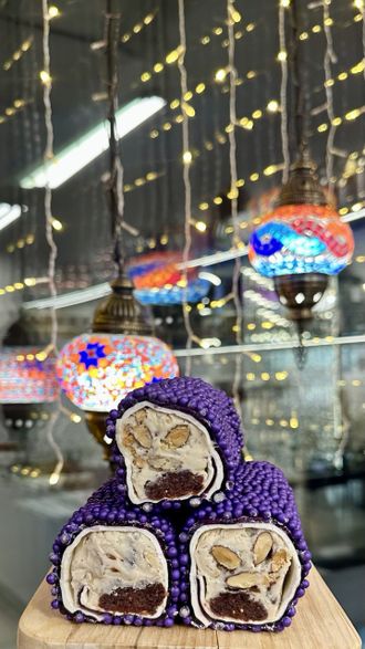 Лукум ежевичный с миндалем,100 гр.