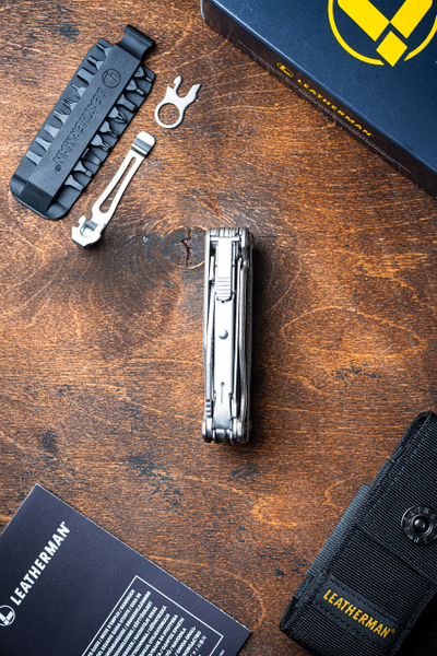 Leatherman Charge + TTI с чехлом, клипсой и битами