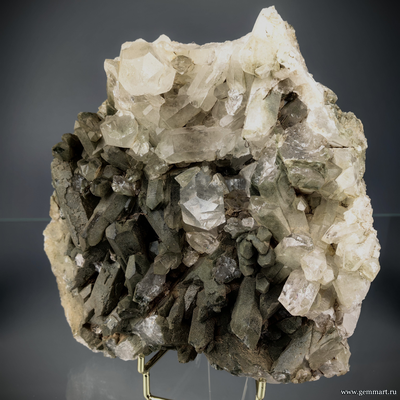 Горный хрусталь с включениями хлорита. Северная Осетия. 120*70*50мм