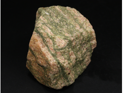 Унакит, необработанный образец, ЮАР (50*43*41 мм, 112 г) №38261