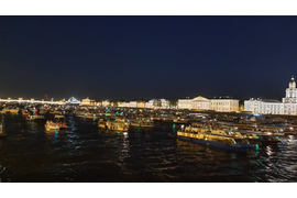 Развод мостов над Невой на катере, теплоходе, яхте