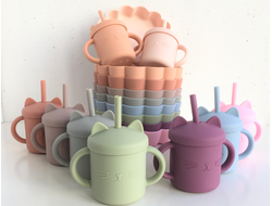 Силиконовая посуда и нагрудники