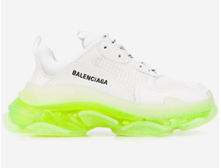 Balenciaga Triple s