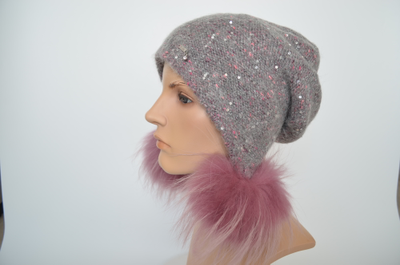 Vizio шапка с помпонами