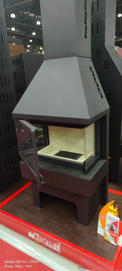 Камин ПАНОРАМА ТРИ СТЕКЛА черный / графит, Экокамин (Россия)