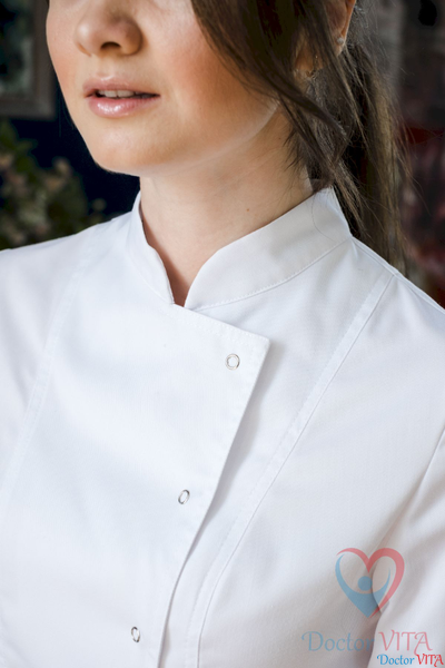 Халат белый с синим кантом IvaMed