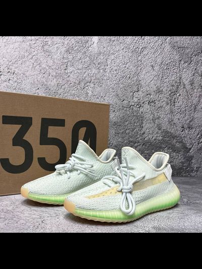 Adidas Yeezy 350 Boost V2 Hyperspace