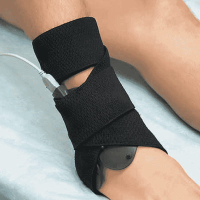 ДЭНАС-аппликатор на ноге