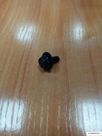 Болт 6*15 с шайбой кл.10 (цена за 100 шт.) 2174