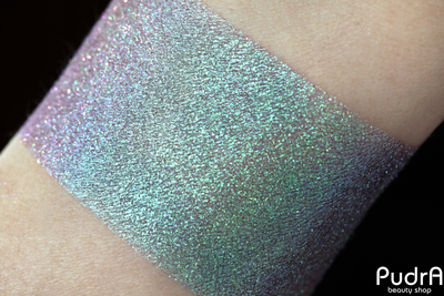 Tammy Tanuka Рассыпчатые тени для век Владычица пены морской 1 мл