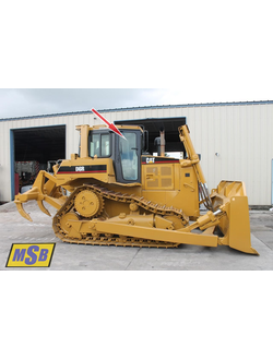 Стекло дверное правое на Caterpillar D6R