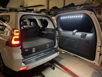 Дополнительная подсветка в багажнике PRADO 150