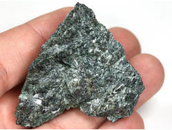 Актинолит, Россия, Северный Кавказ, КЧР, река Большой Блыб (50*38*28 мм, 35 г) №29627