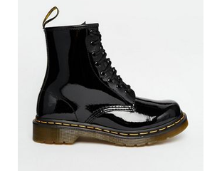 Dr martens noir sale vernis