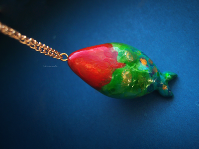 "Возвращение рыбки Русалды в Изумрудную лагуну", подвеска в стиле минимализма