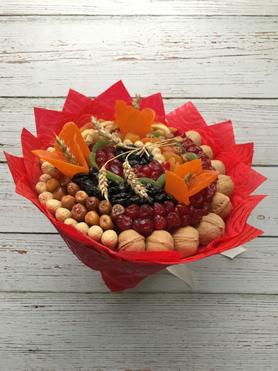 Букет "Лилия" с орехами