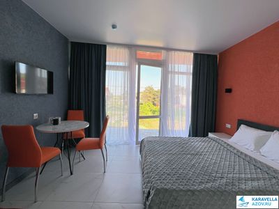 Гостевой дом "414"-  Номер с балконом и частичным видом на море (первая линия)