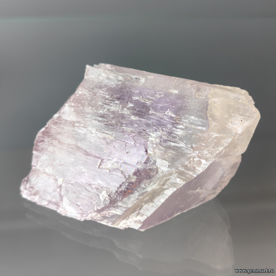 Кунцит (разн. сподумен). Афганистан. 71*55*40мм