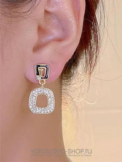 Овальные клипсы в стразах