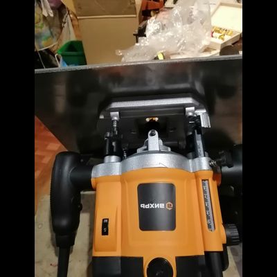 Пластина под ВИХРЬ ФМ-1900 (V1 старая версия) для установки фрезера в стол 350*250 ММ. с гравировкой линеек