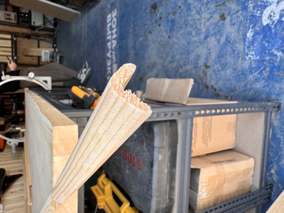 Угол деревянный 20х20 мм (3 метра)