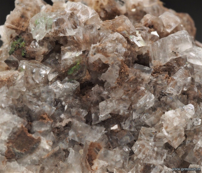 Конихальцит и кальцит. Цумеб. Намибия. 54*35*23мм.