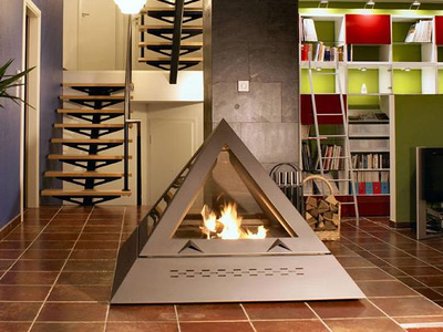 Дровяной камин ARKIANE Kephren (с базой) стальной