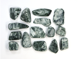 Клинохлор (серафинит), галтовка в ассортименте, Иркутская обл., Коршуновское м-е. (15-25 мм, 3-4 г) №22749