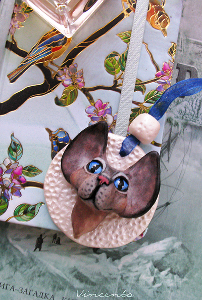 "Куплю кошечку!" Кулон - кошка из полимерной глины. Необычные украшения на заказ