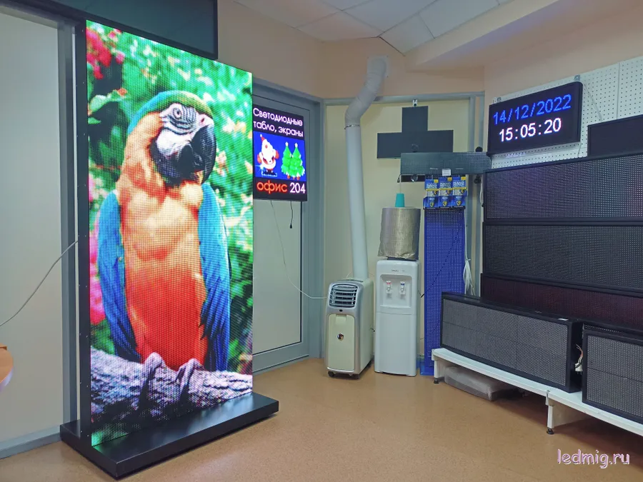 Светодиодный видеопилон в наличии