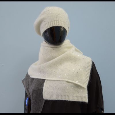 Белый женский вязаный шарф с пайетками Vizio Италия 6943 S