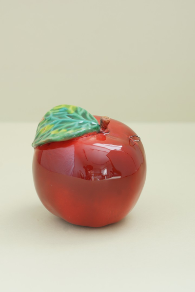 Яблоко малое