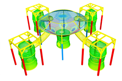 Вязаный лабиринт «Красочные сети»