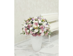 Композиция из искусственных цветов Нежное послание № НП026/Купить на сайте AOABUKET.ru