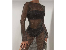 Длинное платье со стразами с длинными рукавами